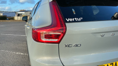 Volvo XC40 2.0 B4P Ultra Dark 5dr Auto Petrol Estate